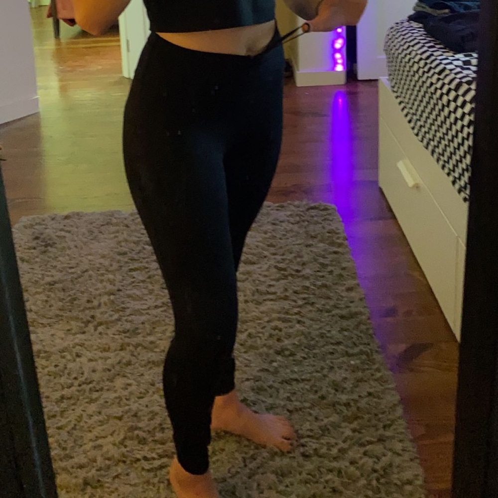 SIZE 6  BLACK LULULEMON LEGGINGS✨